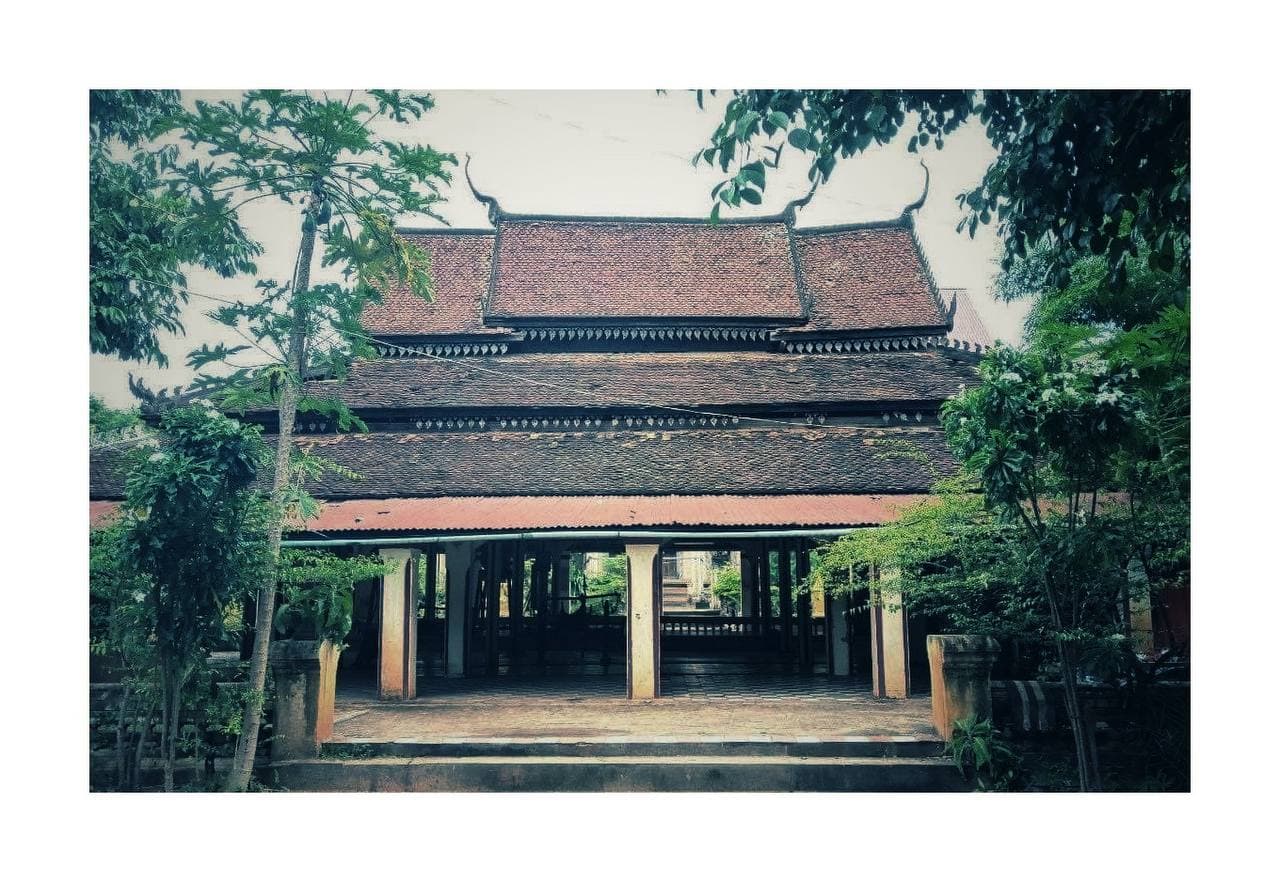 សាលាឆាន់ ១ខ្នង ស្ថិតនៅក្នុងវត្តព្រះរាជបូណ៌ដែលជាសម្បត្តិបេតិកភណ្ឌព្រះពុទ្ធសាសនាខ្មែរត្រូវបានជួសជុល និងអភិរក្សឡើងវិញដោយអ្នកជំនាញបច្ចេកទេសនៃអាជ្ញាធរជាតិអប្សរា