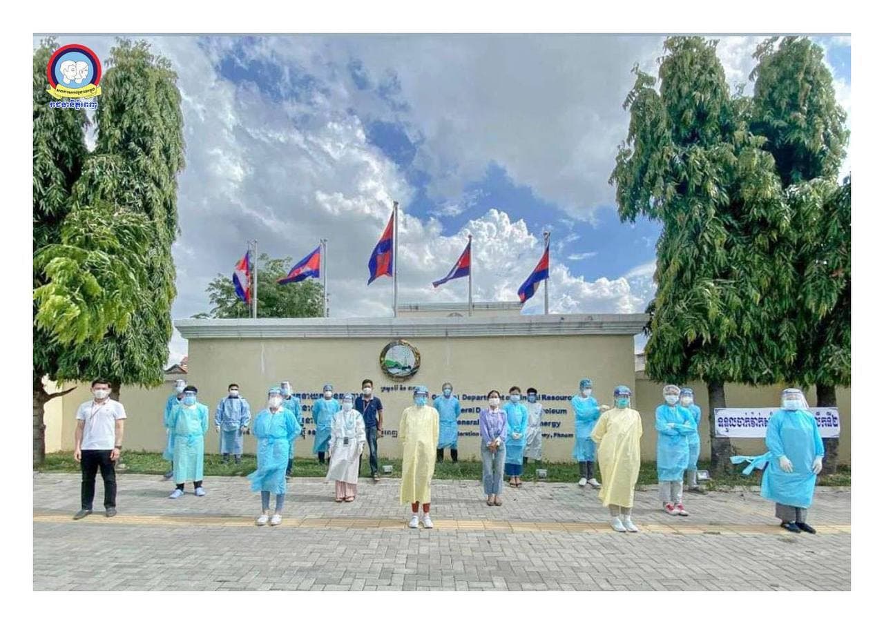 ស.ស.យ.ក ប្រមាណជិត ១.០០០ នាក់ បានចូលរួមយ៉ាងសកម្មក្នុងការងារសម្របសម្រួលចាក់វ៉ាក់សាំងជាមួយក្រសួងសុខាភិបាល ក្រសួងការពារជាតិ និងសាលារាជធានីភ្នំពេញ