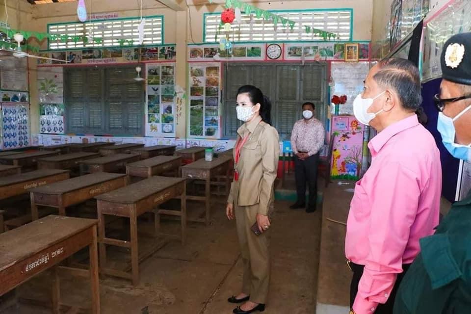 អភិបាលខេត្តប៉ៃលិន អញ្ជើញចុះពិនិត្យមើលទីតាំងត្រៀមរៀបចំបន្ថែម មណ្ឌលធ្វើចត្តាឡីស័ក និងព្យាបាលអ្នកជំងឺកូវីដ-១៩