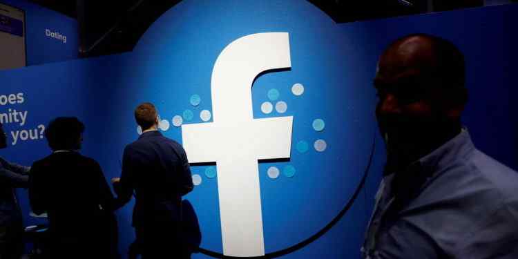 Facebook ក្លាយជាក្រុមហ៊ុនមានតម្លៃនៅលើទីផ្សារ១ទ្រីលានដុល្លារជាលើកដំបូង (មានវីដេអូ)