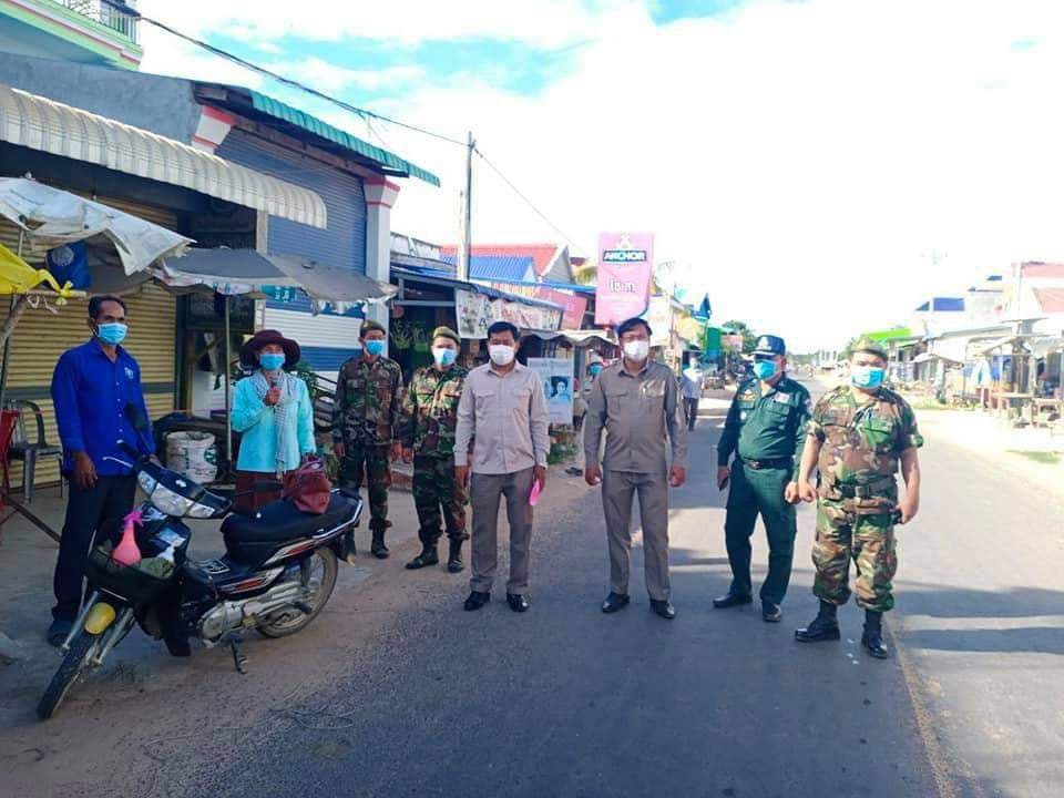 អាជ្ញាធរស្រុកស្វាយជ្រំ បើកឱ្យដំណើរការតូបលក់ដូរនៅទីប្រជុំជនផ្សារដូនស ឡើងវិញ