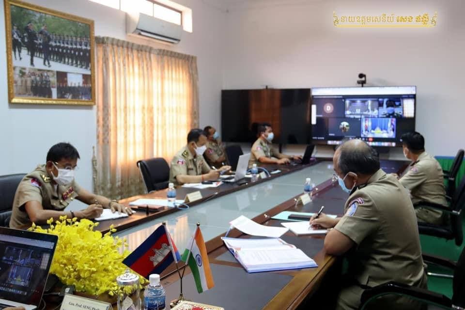 ប្រធានបណ្ឌិត្យសភានគរបាលកម្ពុជាជួបពិភាក្សាការងារជាមួយ សាកលវិទ្យាធិការនៃសាកលវិទ្យាល័យជាតិវិទ្យាសាស្រ្តកោសលវិច័យនៃសាធារណៈរដ្ឋឥណ្ឌាតាមប្រព័ន្ធអនឡាញ