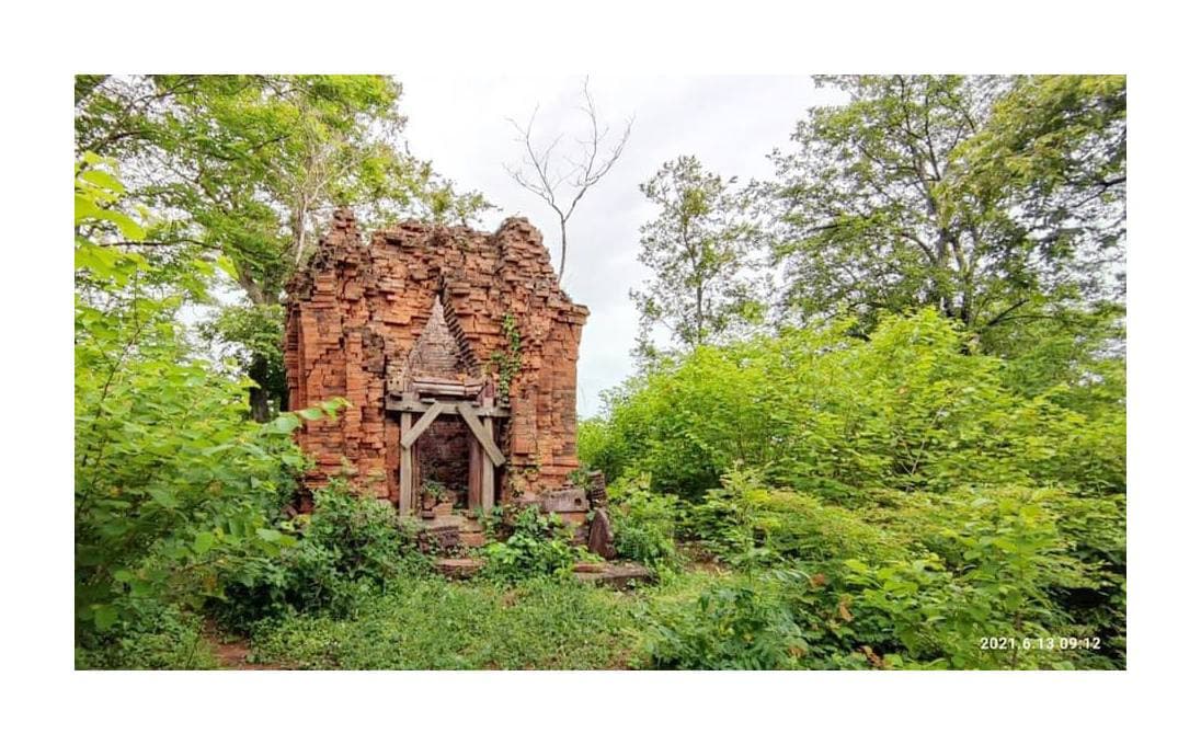 ប្រាសាទភ្នំកូនខ្លែង ខេត្តបន្ទាយមានជ័យ