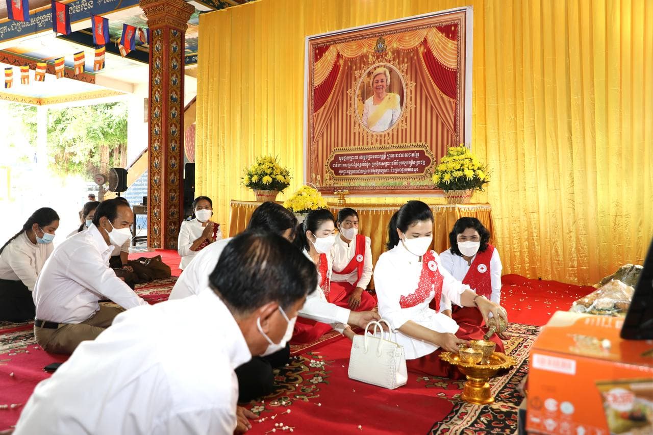 សាខាកាកបាទក្រហមកម្ពុជាខេត្តប៉ៃលិន សូត្រមន្តចម្រើនព្រះជន្មថ្វាយសម្តេចម៉ែ គម្រប់៨៥ យាងចូល ៨៦ ព្រះវស្សា