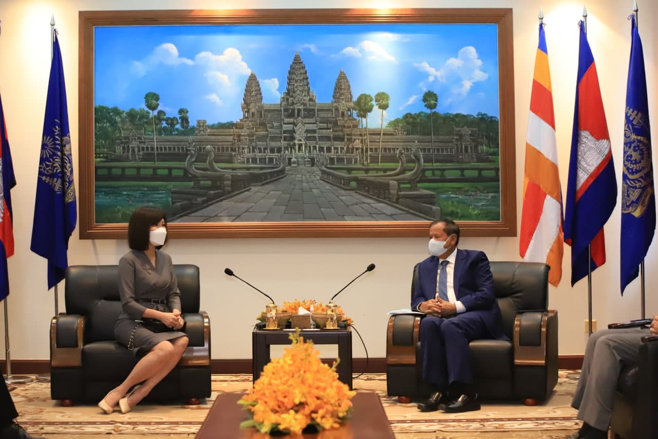 សិង្ហបុរី សម្តែងការសាទរ ដល់រាជរដ្ឋាភិបាលកម្ពុជា ដែលបានផ្តល់ការចាក់វ៉ាក់សាំង ដល់ប្រជាជនរបស់ខ្លួន