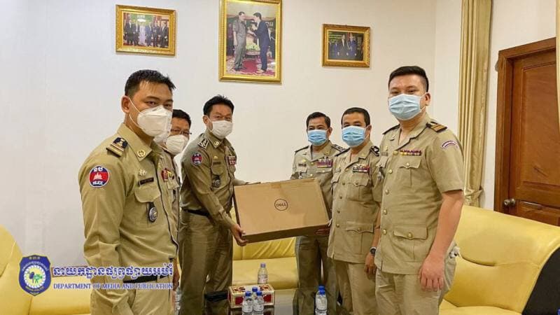 ឯកឧត្តម នាយឧត្តមសេនីយ៍ ឈន សារ៉ាណេ អគ្គនាយករង នៃអគ្គនាយកដ្ឋានភស្តុភារ និងហិរញ្ញវត្ថុ អញ្ជេីញជួបសំណេះសំណាលសួរសុខទុក្ខផ្ទាល់ជាមួយនាយកដ្ឋានជំនាញ