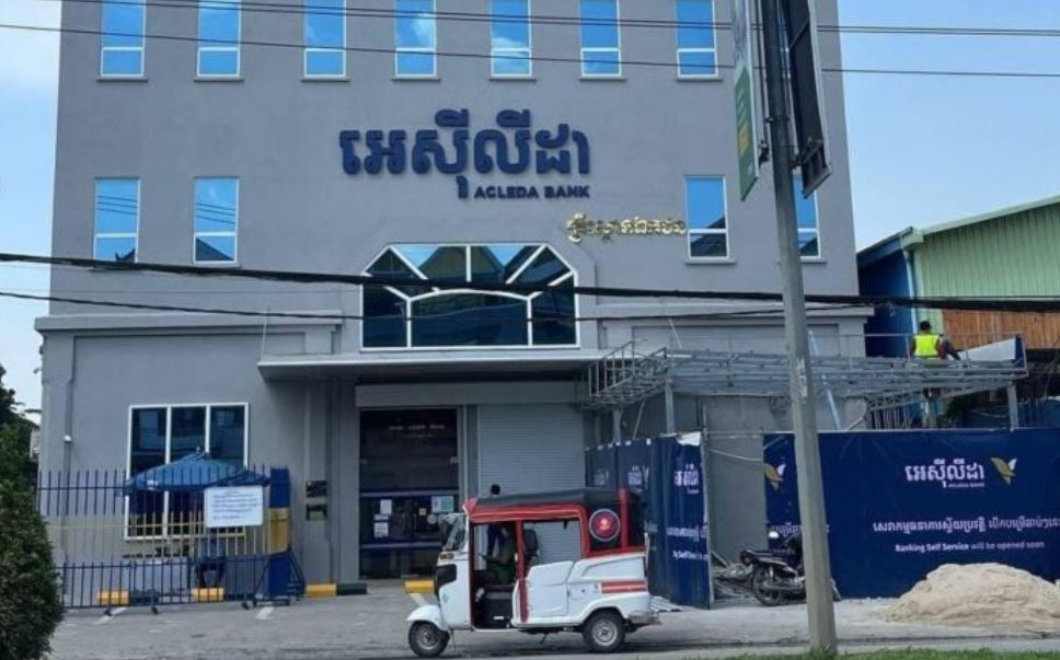 សូមពាក់ម៉ាស់ រក្សារគម្លាត ឧស្សាហ៍លាងដៃ គ្រប់ទីកន្លែង គ្រប់ពេលវេលា ដើម្បីសុវត្ថិភាព!!