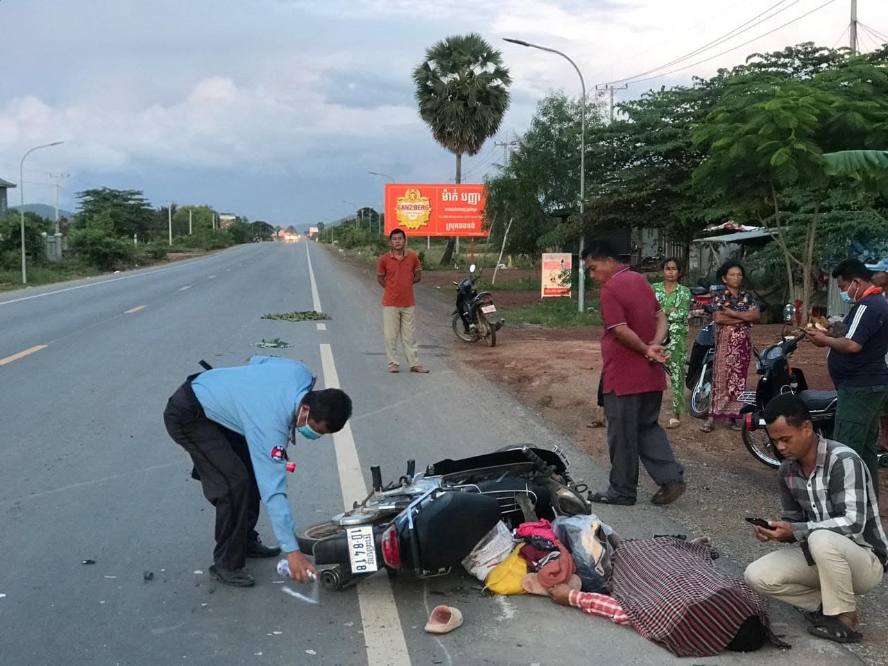 ម៉ូតូប៉ះគ្នាជាមួយគោយន្តកន្ត្រៃបណ្តាលឲ្យស្លាប់ម្នាក់ និងម្នាក់ទៀត រងរបួសធ្ងន់