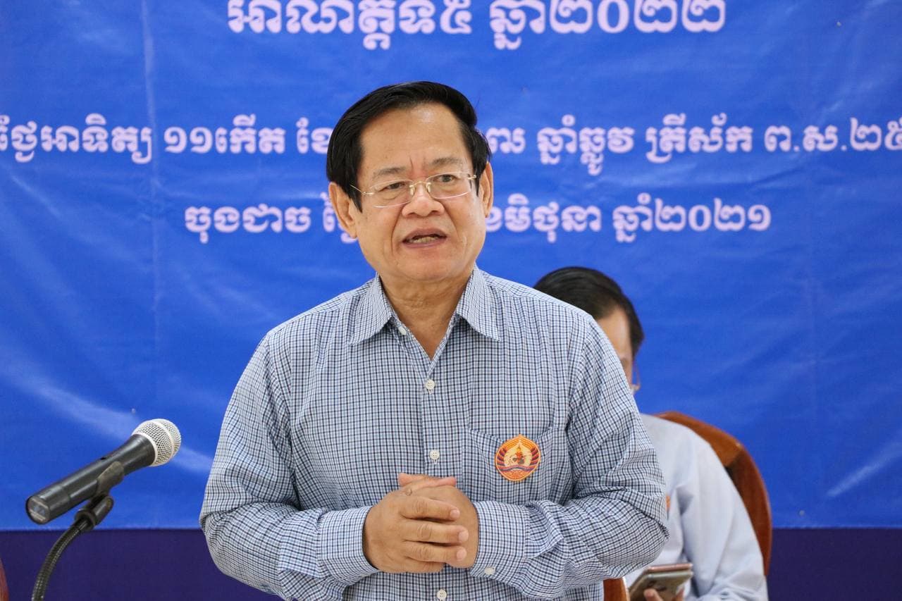អនុប្រធានក្រុមការងារគណបក្សប្រជាជនកម្ពុជាចុះជួយស្រុកតំបែរ និង ប្រធាន អនុប្រធានការងារចុះជួយឃុំចុងជាច ផ្សព្វផ្សាយសេចក្តីសម្រេចរបស់គណកម្មាធិការកណ្តាលគណបក្សប្រជាជនកម្ពុជា