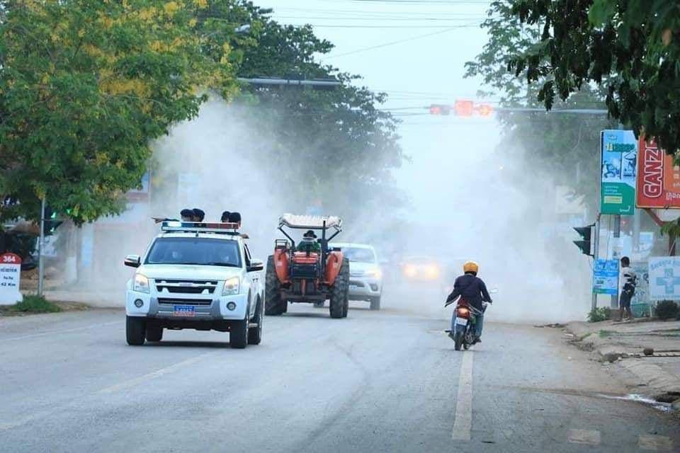 រដ្ឋាបាលខេត្តរតនគិរី និងក្រុមហ៊ុន អង្គរ ហ្គ្រីន បើកយុទ្ធនាការបាញ់ថ្នាំទ្រង់ទ្រាយធំ ខណៈអ្នកវិជ្ជមានកូវីដ១៩ និងអ្នកស្លាប់កើនឡើងគួរឲ្យព្រួយបារម្ភ