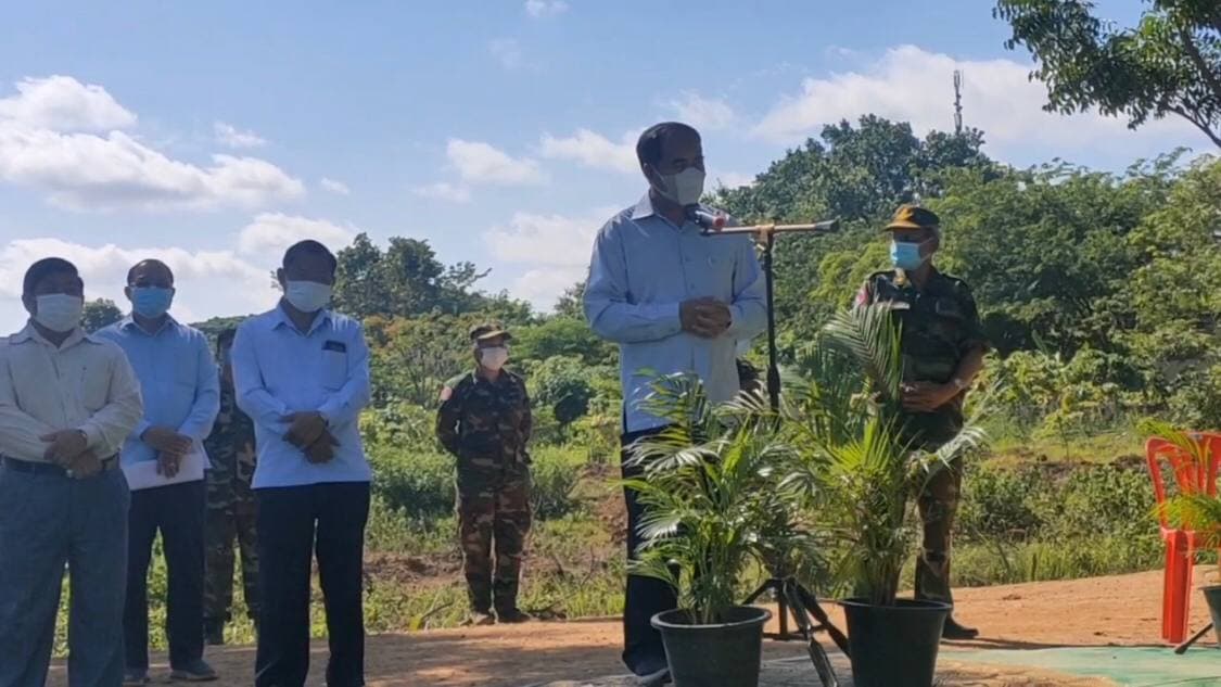 អភិបាលខេត្តស្ទឹងត្រែង អំពាវនាវដល់កងកម្លាំងប្រដាប់អាវុធ និង ប្រជាពលរដ្ឋទាំងអស់ មេត្តាទ្រាំអត់ធ្មត់ថែរក្សាសុខភាព ដោយ អនុវត្តឲ្យបានល្អតាមការណែនាំរបស់ក្រសួងសុខាភិបាល