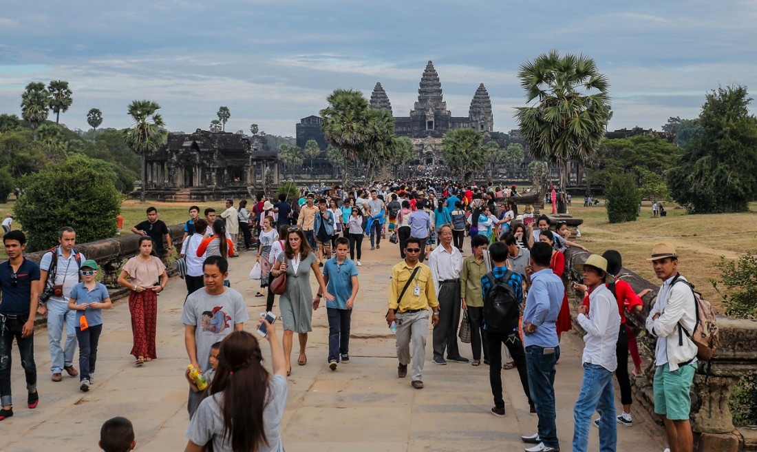 ក្រសួងទេសចរណ៍៖ កម្ពុជានឹងបើកទ្វារទទួលភ្ញៀវទេសចរចាក់វ៉ាក់សាំងកូវីដ-១៩នៅត្រីមាសទី៤ ឆ្នាំ២០២១នេះ (មានវីដេអូ)