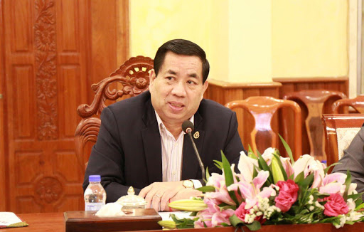 សម្តេច​តេ​ជោ សម្រេច​ដកតំណែង​រដ្ឋ​លេខាធិការ ឌុ​ច សុ​វណ្ណា​រី​