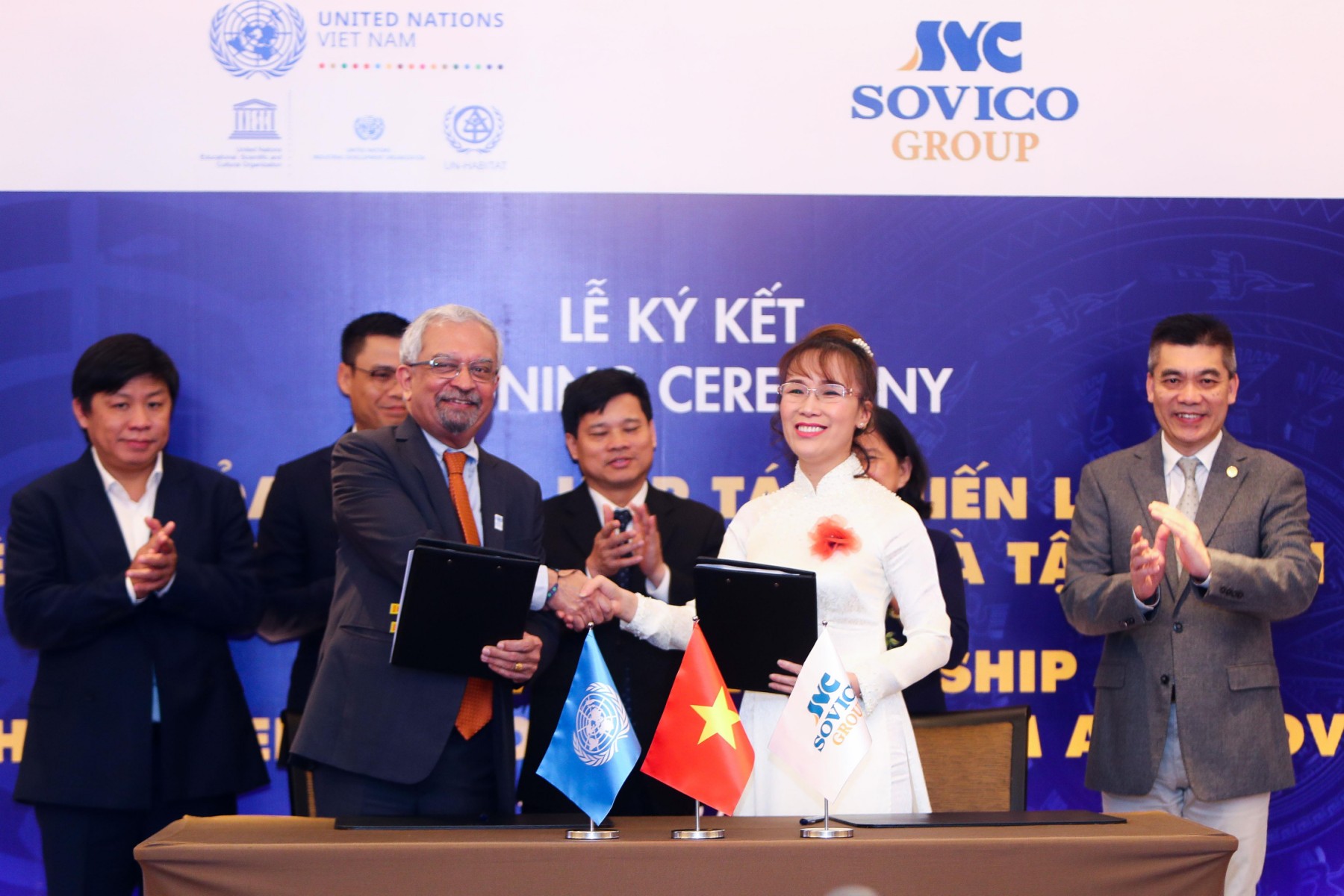 ប្រធាន​ក្រុមហ៊ុន​ ​Vie​t​jet​ ​ក្លាយ​ជា​​សេដ្ឋ​នី​ពិភពលោក​ ​ដំបូង​របស់​វៀតណាម​