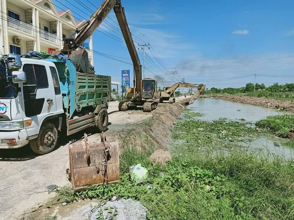 ការងារស្តារប្រឡាយ ទួលពង្រទី២ នៅខណ្ឌពោធិសែនជយ័ ជាង ៦គីឡូម៉ែត្រ សម្រេចបាន ៤០ភាគរយហើយ បើទោះបីស្ថិតក្នុងស្ថានភាពកូវីដ-១៩