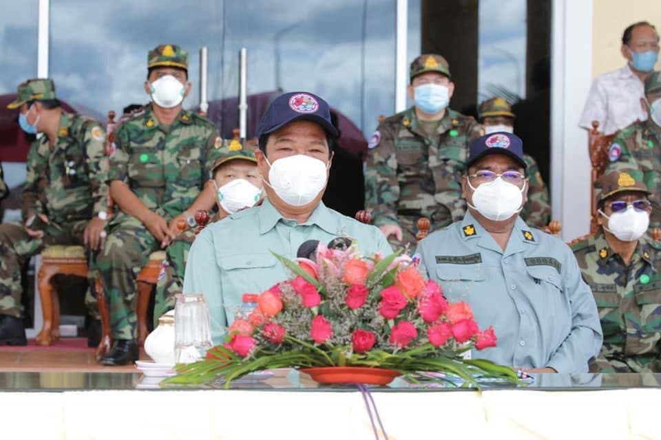 ទេសរដ្ឋមន្រ្តី គន់ គីម សរសើរសកម្មភាពរបស់បញ្ជាការដ្ឋានអង្គរក្សក្នុងការដឹកជញ្ជូនសម្ភារៈគ្រប់បែបយ៉ាងជូនដល់ពលរដ្ឋរងគ្រោះដោយសារកូវីដ-១៩