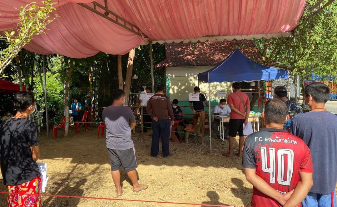 អាជ្ញាធរនៃរដ្ឋបាលខេត្តបាត់ដំបង រកឃើញករណីវិជ្ជមានលើអ្នកបើកបរនិងព្រូឡាន ចំនួន ៣៣នាក់ដែលបើកបរចេញ-ចូលតាមច្រកព្រំដែនបាត់ដំបងពីថ្ងៃចាប់ផ្តើមធ្វើតេស្តរហ័សដល់ថ្ងៃទី០៩ខែកក្កដា២០២១