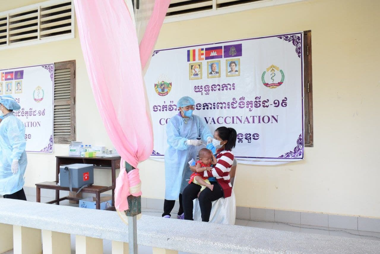 យុទ្ធនាការចាក់វ៉ាក់សាំងការពារជំងឺកូវីដ-១៩ នៅក្រុងព្រៃង ខេត្តព្រៃវែង ៤ថ្ងៃ ចាក់ជូនប្រជាពលរដ្ឋបានជិត ៤ ពាន់នាក់