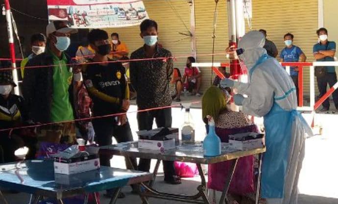 អាជ្ញាធរខេត្តបាត់ដំបងតេស្តរហ័សរកឃើញករណីវិជ្ជមានលើអ្នកបើកបរ-ព្រូឡាន និង ពលករ ចំនួន៦៤នាក់ ក្នុងចំណោម៤.៩០៧នាក់ចេញ-ចូលតាមច្រកទ្វារព្រំដែនខេត្តបាត់ដំបង គិតត្រឹមថ្ងៃទី០១ដល់ថ្ងៃទី១១ខែកក្កដានេះ