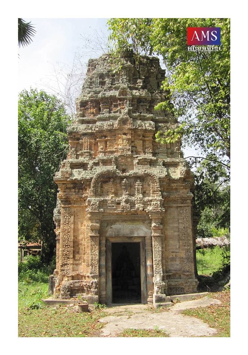 ផ្តែរទ្វាររចនាបថកំពង់ព្រះរកឃើញនៅប្រាសាទកំពង់ព្រះ ស្ថិតនៅភូមិកំពង់ព្រះ ឃុំឆ្នុកទ្រូ ស្រុកបរិបូរ ខេត្តកំពង់ឆ្នាំង