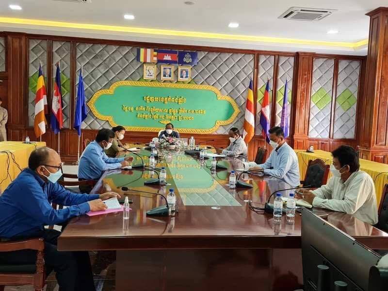 រដ្ឋបាលខេត្តកំពង់ឆ្នាំង បើកកិច្ចប្រជុំ បង្កើនការទប់ស្កាត់ជំងឺកូវីដ-១៩ ដើម្បីកាត់ផ្តាច់ការឆ្លងក្នុងគ្រួសារ អង្គភាព និងសហគមន៍