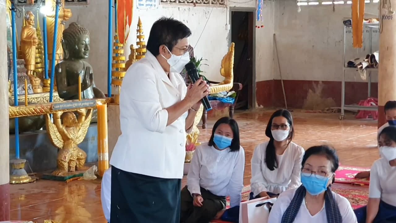 លោកជំទាវ ភឿង សកុណា អំពាវនាវដល់អាជ្ញាធរ ត្រូវបន្តខិតខំពង្រឹងការងារពលករ ដែលមកពីក្រៅប្រទេស ដើម្បីទប់ស្កាត់ ការរីករាលដាល ជំងឺកូវីដបំប្លែងថ្មី