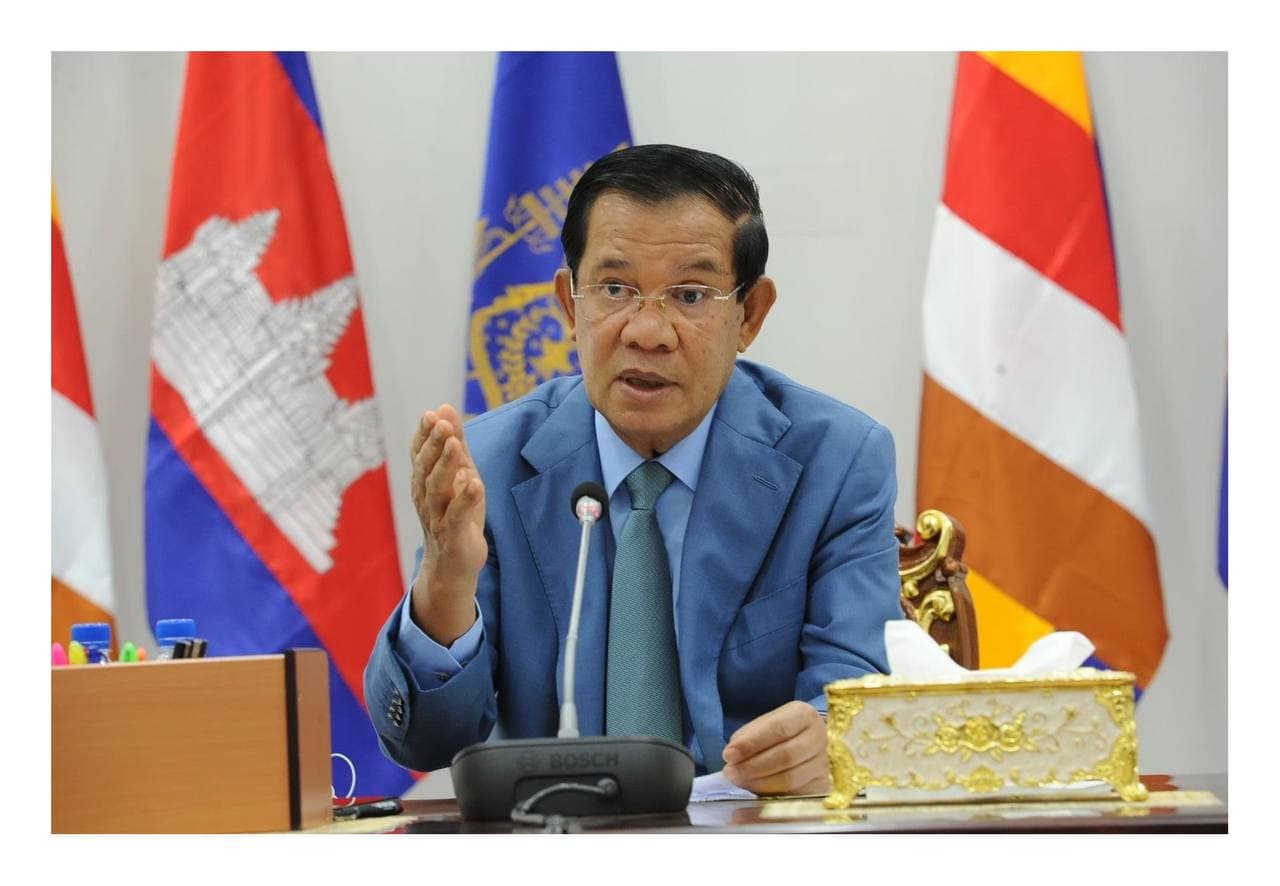សម្តេចតេជោ ហ៊ុន សែន ប្រកាសជួយឧបត្ថម្ភម៉ាស់ចំនួន ១លាន១សែន ម៉ាស៊ីនផលិតអុកស៊ីសែនចំនួន ១០០គ្រឿង និងថវិកាចំនួន ២០ម៉ឺនដុល្លារ ជូនដល់ប្រទេសវៀតណាម