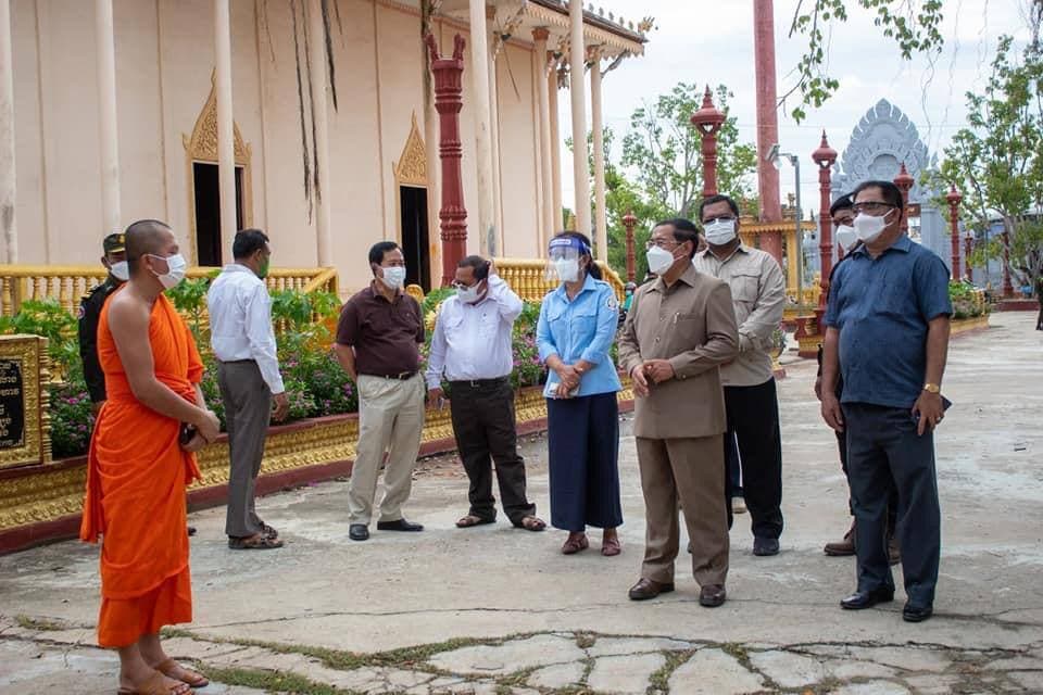អភិបាលខេត្តតាកែវ អញ្ជើញចុះពិនិត្យរៀបចំ ទីតាំង សម្រាប់ធ្វើចត្តាឡីស័ក និងព្យាបាលព្រះសង្ឃ នៅវត្តសីហរតនារាម ក្រុងដូនកែវ