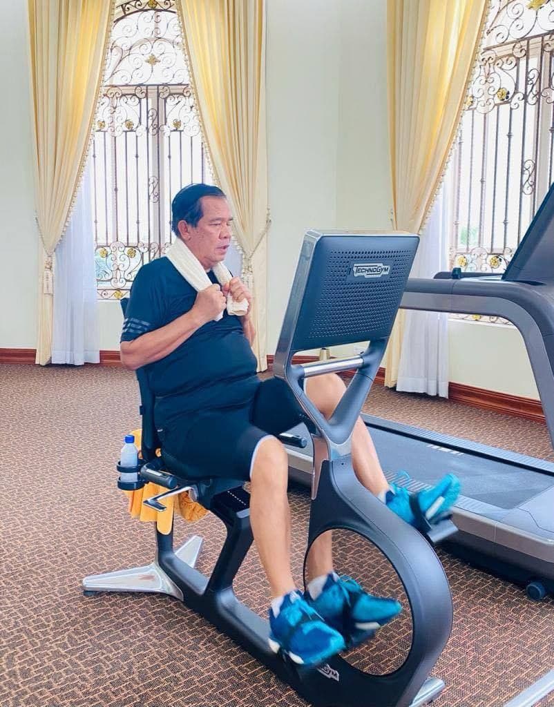 សម្ដេចតេជោ ហ៊ុន សែន៖ ហាត់ប្រាណគឺជាវិធីដ៏ល្អសម្រាប់មនុស្សគ្រប់រូប រាប់ទាំងអ្នកមានវិជ្ជមានកូវីដ-១៩ ដែលមិនធ្ងន់ធ្ងរ និងអ្នកកំពុងធ្វើចត្តាឡីស័ក