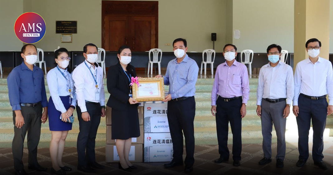 ឯកឧត្តម អ៊ុន ចាន់ដា ទទួលអំណោយ បរិក្ខារពេទ្យពីធនាគារ វឌ្ឍនៈ សាខាខេត្តកំពង់ចាម