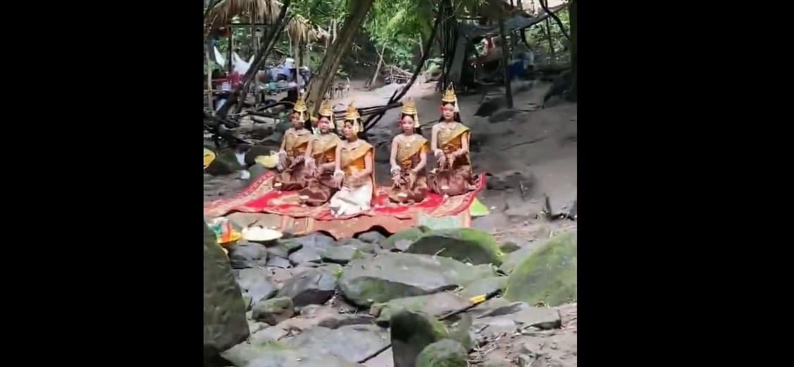 រាំថ្វាយស្ដេចម្ករ! ផ្ទៃមេឃក៏ប្រែស្រអាប់ រលឹមផ្សែងក្រូច!🙏🏾🙏🏾