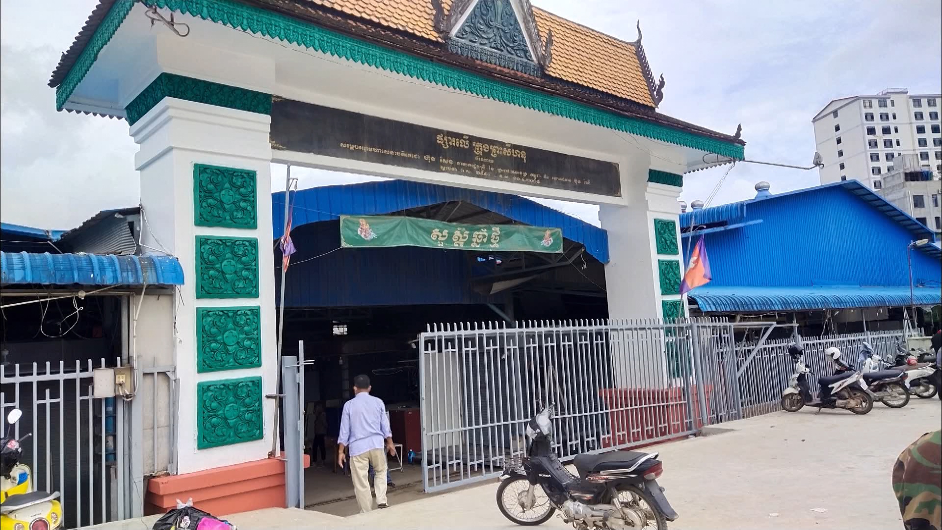 អាជ្ញាធរខេត្តព្រះសីហនុ ប្រកាសបើកដំណើរការផ្សារលើឡើងវិញ នៅព្រឹកនេះ(មានវីដេអូ)