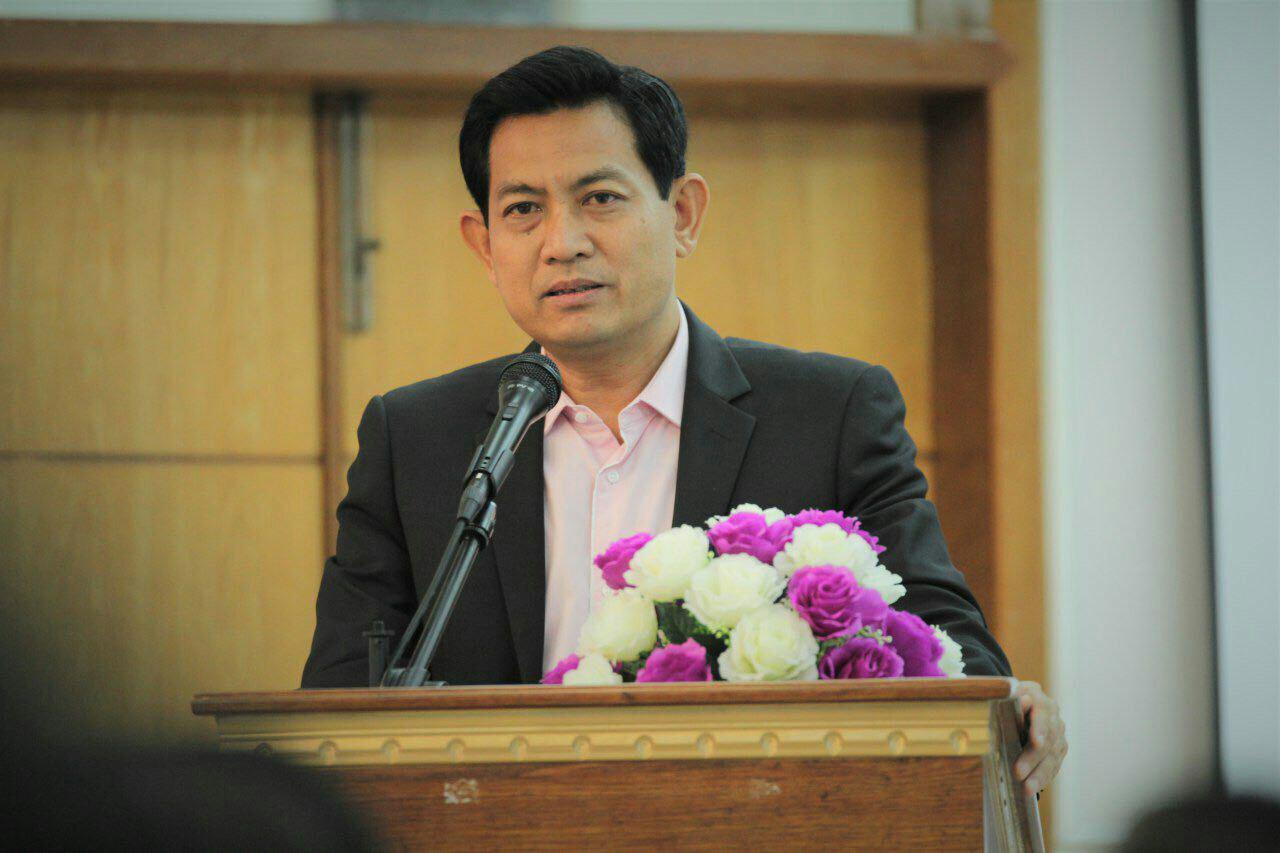 អ្នកជំនាញអារ្យធម៌ខ្មែរឯ.ឧ រ័ត្ន សណ្តាប់ បានលើកឡើងថា  ហេតុ​តែ​​ចង់ចាប់ «កណ្ដុរមួយ» អាមេរិកត្រូវប្រើកម្លំាងទ័ព ដើម្បីដុត​ប្រទេស​អាហ្វហ្កានីស្ថាន​ចោល(មានវីដេអូ)