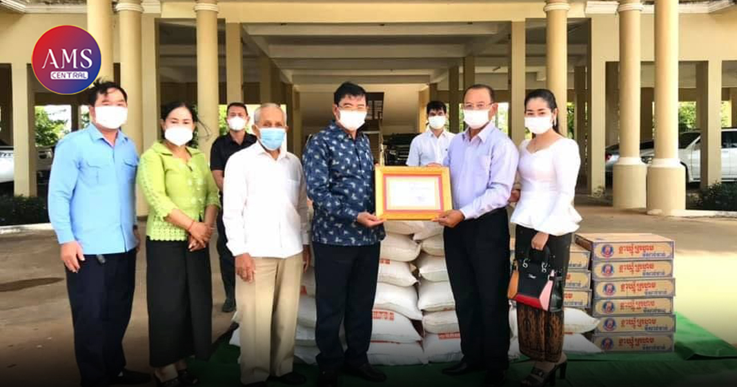រដ្ឋបាលខេត្តព្រះវិហារ ទទួលអំណោយមួយចំនួន ពីសមាជិកក្រុមប្រឹក្សាខេត្ត