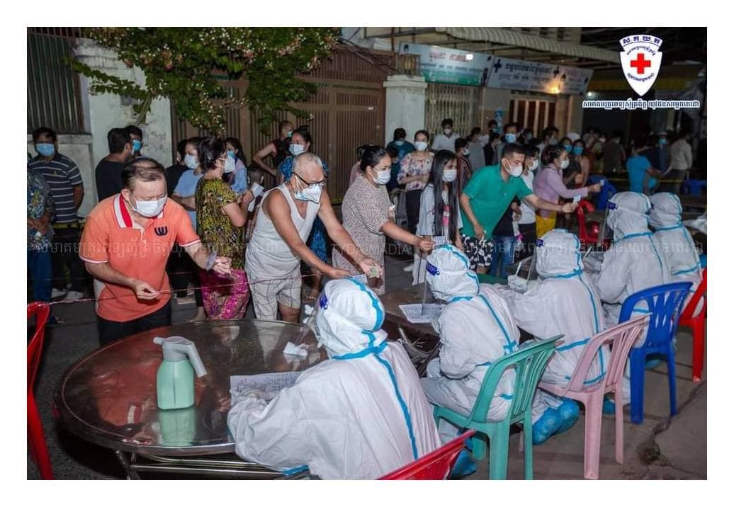 រកឃើញអ្នកឆ្លងកូវីដ១៩ចំនួន ៨នាក់ ក្នុងប្រតិបត្តិការស្វែងរកអ្នកពាក់ព័ន្ធកូវីដ១៩បំប្លែងថ្មី (Delta) យប់ថ្ងៃទី២ សីហា ២០២១ នៅភូមិតាងួន សង្កាត់កាកាប១ ខណ្ឌពោធិ៍សែនជ័យ