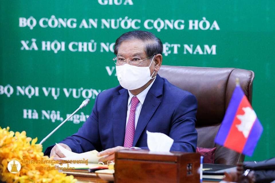 សម្ដេច ស ខេង អញ្ជើញជាអធិបតីដ៏ខ្ពង់ខ្ពស់ធ្វើជាសហប្រធានក្នុងកិច្ចប្រជុំពិនិត្យវាយតម្លៃលទ្ធផលកិច្ចសហប្រតិបត្តិការ និងចុះហត្ថលេខាលើផែនការសហប្រតិបត្តិការបំពេញបន្ថែមឆ្នាំ២០២០ រវាងក្រសួងមហាផ្ទៃកម្ពុជា និងក្រសួងនគរបាលវៀតណាម