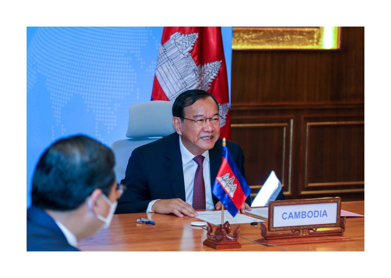 ប្រទេសមេគង្គ មានប្រជាជនសរុបចំនួន ២៤០លាននាក់ ដែលក្នុងនោះ ៤០ភាគរយ មានអាយុក្រោម២៥ឆ្នាំ ដែលធ្វើអោយតំបន់នេះ ក្លាយជាមជ្ឈមណ្ឌលទាក់ទាញសម្រាប់ឧស្សាហកម្មផលិតកម្មធុនស្រាល