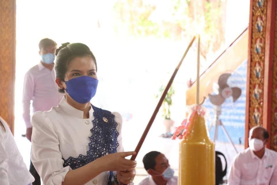ថ្នាក់ដឹកនាំខេត្តប៉ៃលិន អញ្ជើញនាំយកទានវស្សា ទេយ្យវត្ថុ និងបច្ច័យ ប្រគេនព្រះសង្ឃ ៣២វត្តក្នុងខេត្តប៉ៃលិន