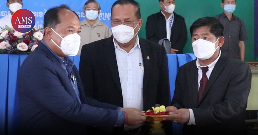 អភិបាលស្រុកបីនៅខេត្តបន្ទាយមានជ័យ បានប្រកាសចូលកាន់តំណែង