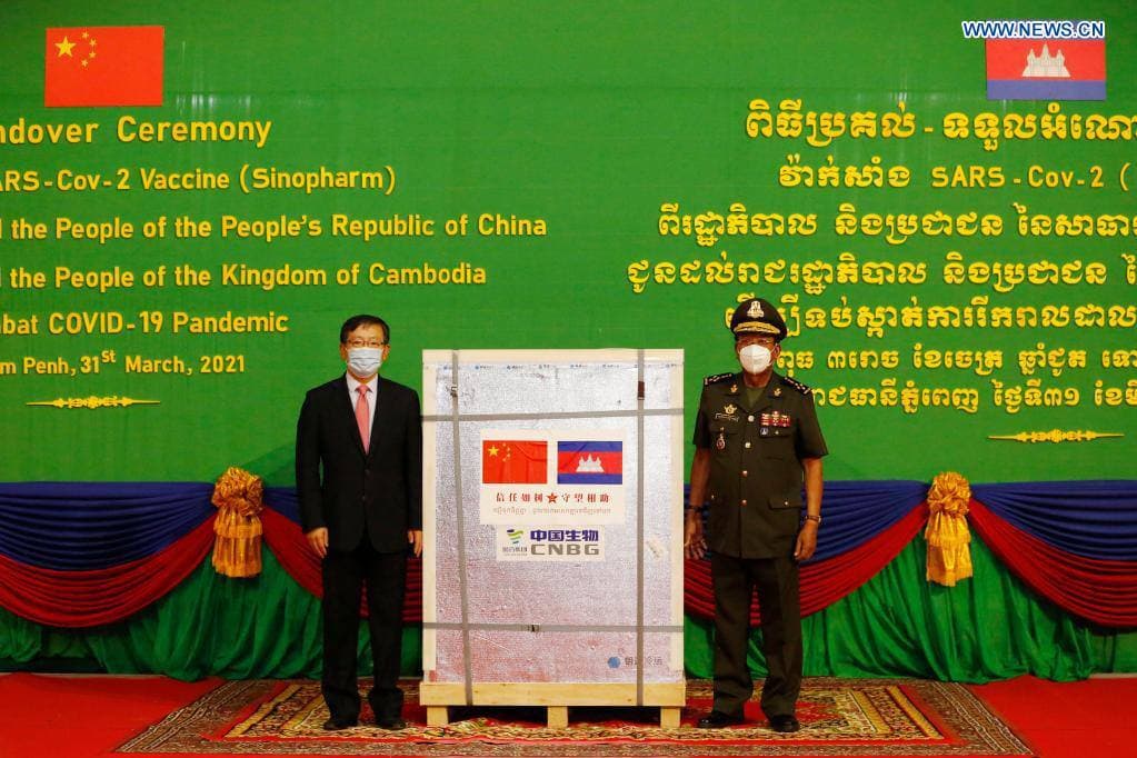 កម្ពុជាទទួលបានវ៉ាក់សាំង ស៊ីណូហ្វាម ៥សែនដូសទៀតពីប្រទេសចិន នៅថ្ងៃចន្ទខាងមុខ