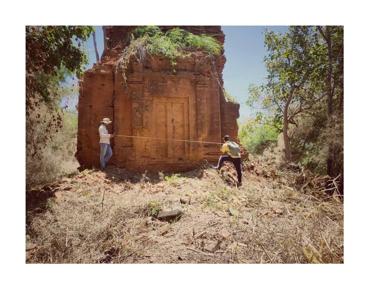 អាជ្ញាធរជាតិអប្សរាជួយសង្គ្រោះប្រាសាទតាដុង នៅជើងភ្នំគូលែន ភូមិជប់លើ ឃុំស្វាយ លើ ស្រុកស្វាយលើ