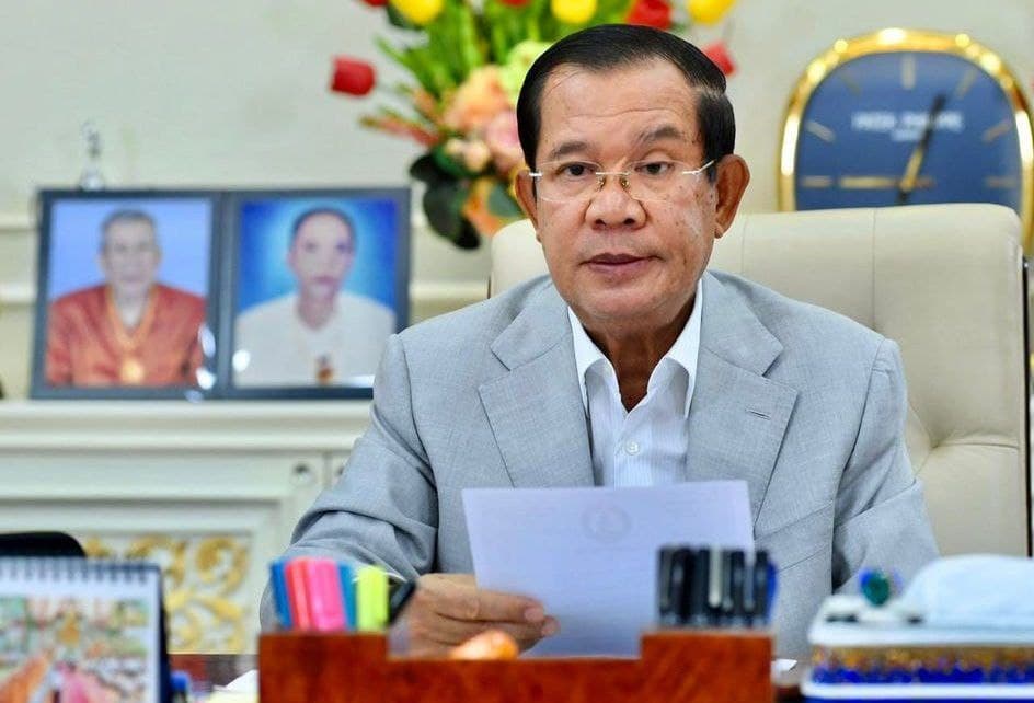 សម្តេចតេជោ ហ៊ុន សែន នាយករដ្ឋមន្រ្តីនៃកម្ពុជា អំពាវនាវកុំឱ្យ​ប្រជាពលរដ្ឋ មានការព្រួយបារម្ភពីការចាក់​ដូសជំរុញ ដោយសម្តេច​បានប្រកាសថា រាជរដ្ឋា ភិបាលនឹងចាក់វ៉ាក់សាំង បង្ការជំងឺកូវីដ១៩ ដូសទី៣ ជូនដល់ពលរដ្ឋគ្រប់គ្នា (មានវិដេអូ)