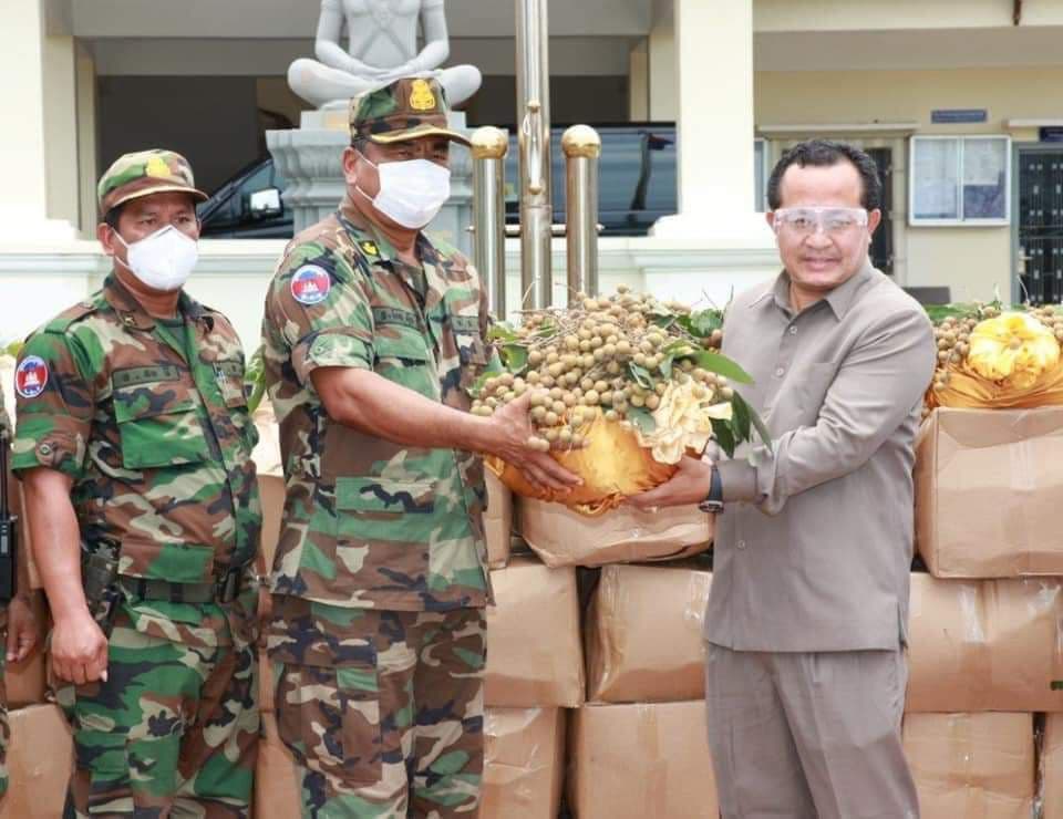 រដ្ឋបាល ខេត្តកែប បានទទួលផ្លែមៀន និងផ្លែតាង៉ែន ចំនួន ៥តោន ដែលជាឣំណោយដ៍ថ្លៃថ្លារបស់សម្តេចតេជោ