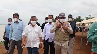 អំណោយរបស់សម្តេចតេជោហ៊ុន សែន រួមនិងតង់ជម្រកJICA ត្រូវបានប្រគល់ជូនដល់ពលរដ្ឋរស់នៅផ្នែកខ្លះនៃអាងត្រពាំងថ្ម ដែលរងគ្រោះដោយទឹកជំនន់(មានវីដេអូ)