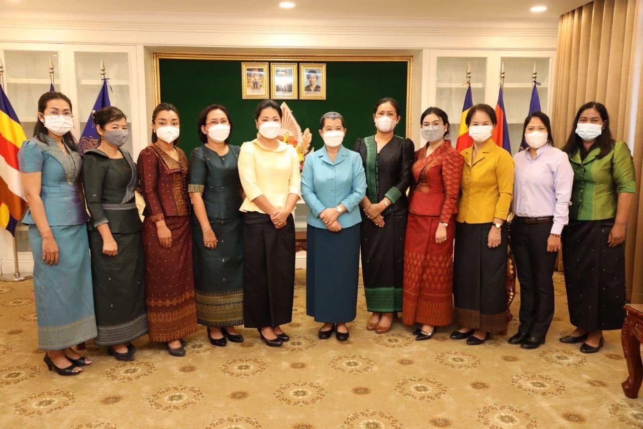 លោកជំទាវ ឌិត នីតា ចូលជួបសំដែងការគួរសម និងសួរសុខទុក្ខចំពោះ លោកជំទាវ កិត្តិសង្គហបណ្ឌិត ម៉ែន សំអន