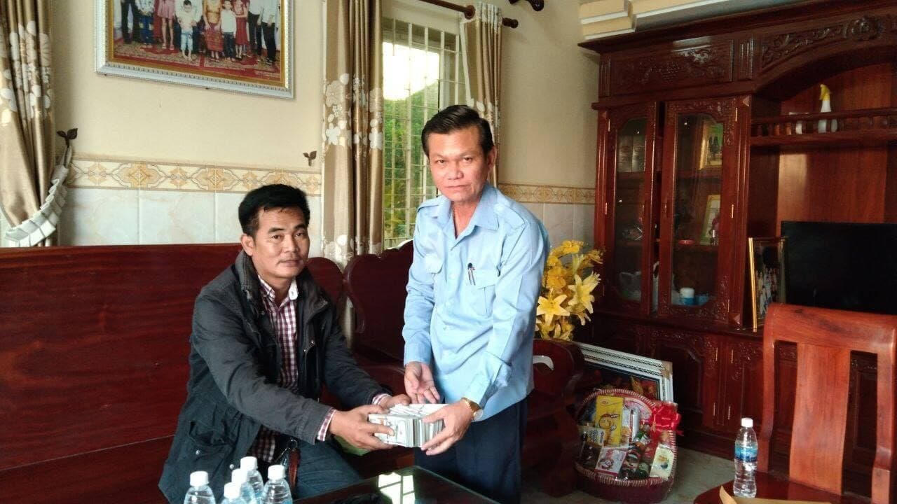 រឿងលក់ដីអាងទឹកដងទង់៖នាយករដ្ឋបាលខេត្តកំពតទទួលលុយពីក្រុមហ៊ុនសេង សម្បត្តិ រាប់សិបម៉ឺនដុល្លារ និងមន្ត្រីពាក់ព័ន្ធមួយចំនួន