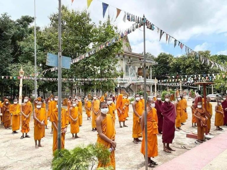 មន្ត្រីសុខាភិបាល៖  ព្រះសង្ឃជិត៦០អង្គ គង់នៅវត្តខ្នាចរមាស ខេត្តបាត់ដំបង ផ្ទុកកូវីដ១៩ ខណ:ពុទ្ធបរិស័ទជាង៤០នាក់ក៏ មាន ផ្ទុកដែរ (មានវីដេអូ)