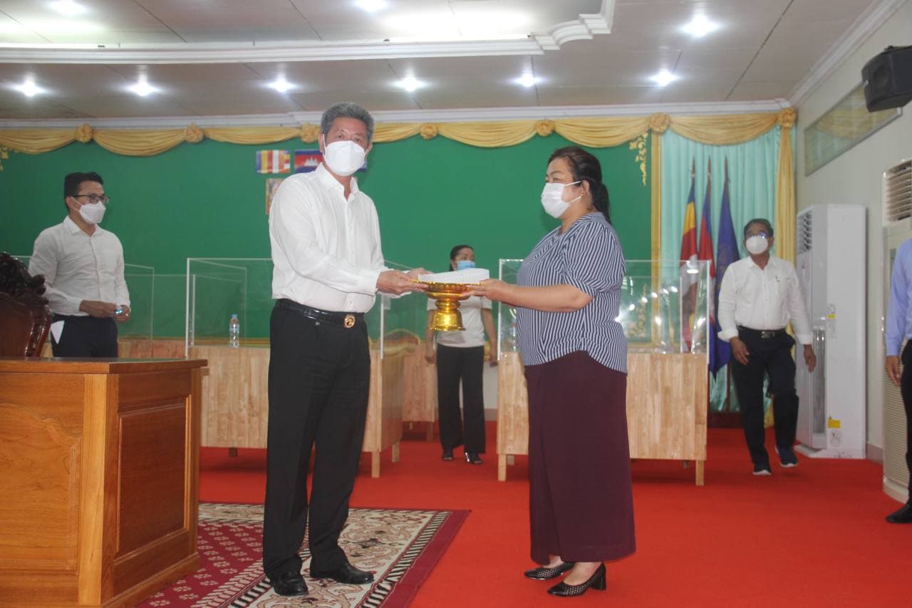 ក្រុមគ្រូពេទ្យមកពីបណ្តាមណ្ឌលសុខភាព នៃខេត្តព្រះសីហនុត្រូវ បានរំសាយអោយត្រឡប់ទៅកន្លែងការងារដើមរបស់ខ្លួនវិញ