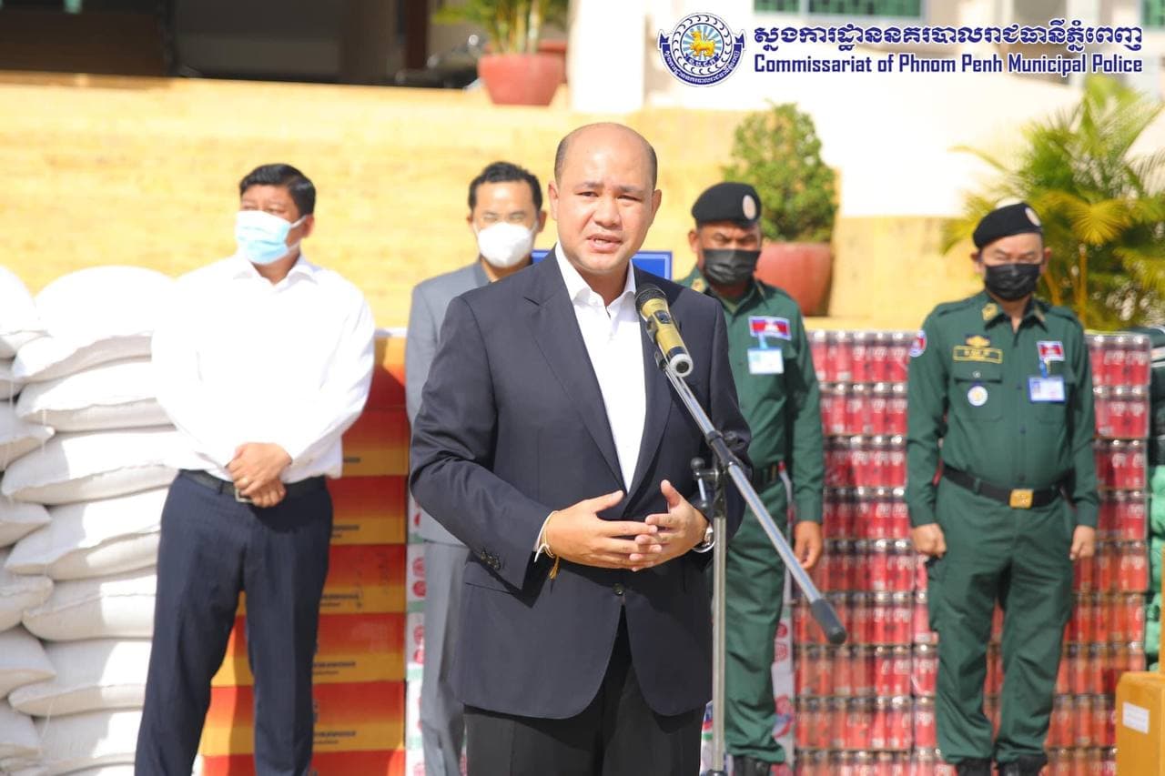 ឯកឧត្តម ហ៊ុន ម៉ានី៖ហេតុអីស្ថាប័នបរទេសមួយចំនួន ឬក៏ស្ថាប័នមិនមែនរាជរដ្ឋាភិបាលមួយចំនួនផ្តល់បរិយាកាសឱ្យជនមួយចំនួនអាចប្រព្រឹត្តទៅគ្រប់ទិដ្ឋភាពទាំងអស់ ដោយមិនគោរពច្បាប់ទាល់តែសោះ?