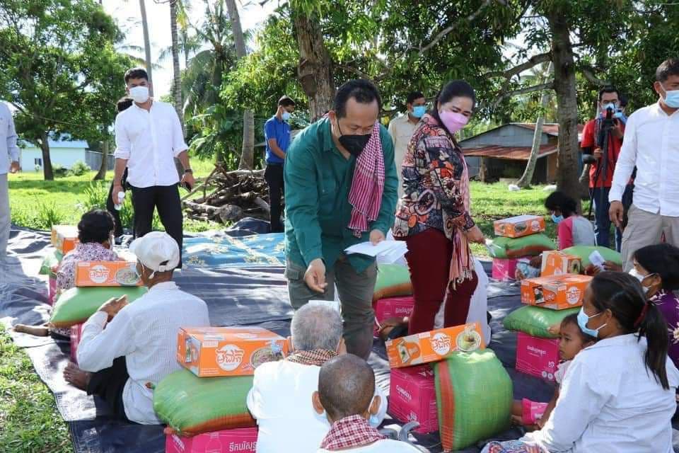 ឯកឧត្ដម សោម ពិសិដ្ឋ អញ្ចេីញជួបសំណេះសំណាលសួរសុខទុក្ខ និងនាំយកអំណោយ ផ្តល់ជូនដល់ប្រជាពរដ្ឋជួបការលំបាក